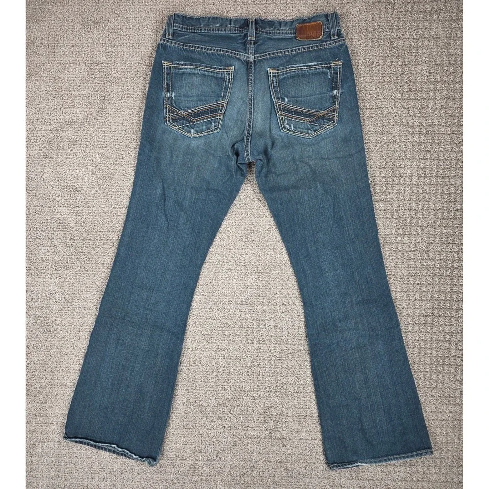 BKE Fulton Mens Bootcut Jeans Blue Denim Size 30x32 Distressed Pocket Details - Picture 3 of 10